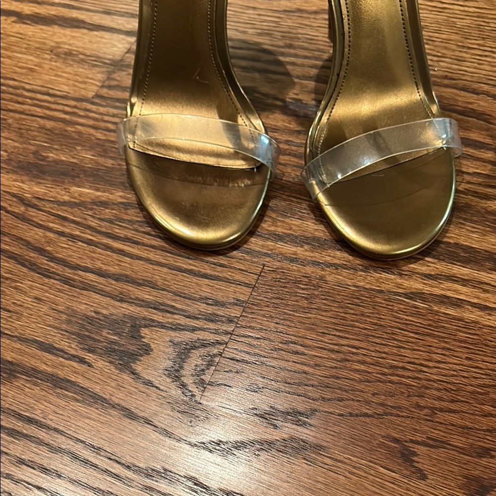 Elegant Gold Women's heel sandals